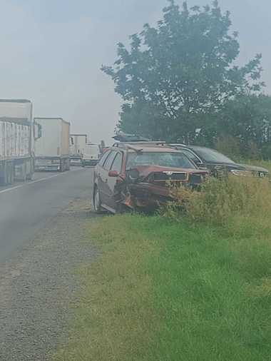 Şase persoane rănite într-un accident produs pe DN 2