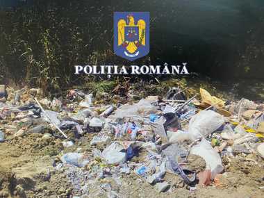 Ilfov: Bărbat amendat cu 15.000 de lei, după ce a fost prins în flagrant când descărca gunoaie provenite din construcţii pe un teren din Dărăşti / Maşina cu care le-a transportat, confiscată