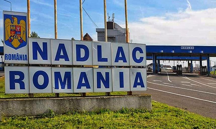 Arad: 50 de cetăţeni străini au fost descoperiţi de poliţiştii de frontieră ascunşi în două mijloace de transport, în timp ce încercau să iasă ilegal din ţară
