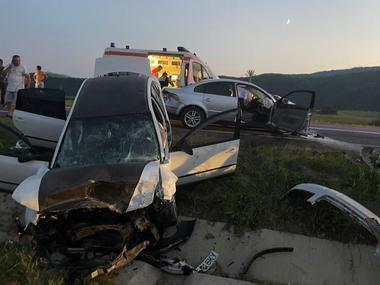 Hunedoara: Patru persoane rănite într-un accident rutier/ Două victime sunt în comă - FOTO
