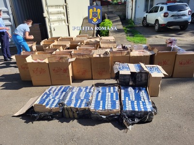 Poliţia Română: Aproape 40.000 de pachete de ţigarete de contrabandă, indisponibilizate / Un bărbat de 33 de ani, reţinut