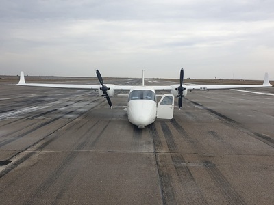 Planul de Urgenţă intern activat la Aeroportul Mihail Kogălniceanu: O aeronavă care făcea zboruri şcoală a avut probleme la trenul de aterizare