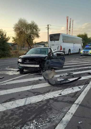 UPDATE - Giurgiu: Patru persoane, între care o femeie însărcinată, rănite după ce două autovehicule s-au ciocnit, pe DN 5 - FOTO