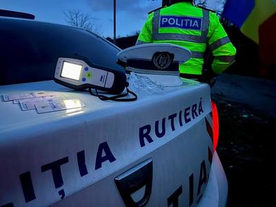 Bucureşti – Trei persoane, reţinute pentru infracţiuni în trafic - Adolescent de 16 ani, fără permis, prins la volanul unei maşini / Testul, pozitiv la substanţe psihoactive / Doi şoferi, prinşi sub influenţa alcoolului, unul a provocat un accident