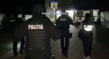Percheziţii în Prahova şi Bucureşti, la persoane suspectate de evaziune fiscală / Ar fi nregistrat în contabilitate facturi fictive de peste 1,6 milioane de lei