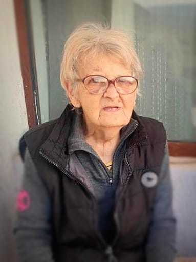 Mobilizare de forţe pentru căutarea unei femei plecate dintr-un azil de bătrâni. Femeia, care este bolnavă, este căutată în Argeş, de unde a plecat, dar şi în Braşov, unde a locuit înainte de a fi internată