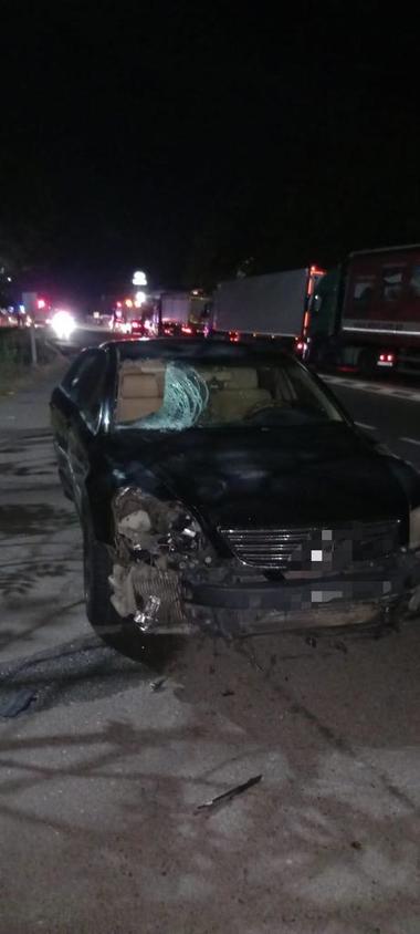 UPDATE - Vrancea: Două persoane au murit şi o a treia este grav rănită, după ce au fost lovite de un autoturism, în zona unei treceri pentru pietoni/ Cum s-a produs accidentul
