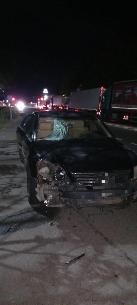 UPDATE - Vrancea: Două persoane au murit şi o a treia este grav rănită, după ce au fost lovite de un autoturism, în zona unei treceri pentru pietoni/ Cum s-a produs accidentul