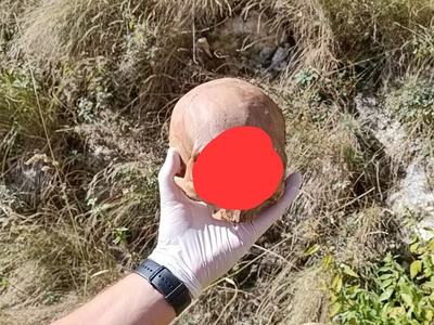 Salvamont Vâlcea: Salvatorii montani au descoperit fragmentele osoase ale unei persoane dispărute în luna august în zonă mănăstirii Pătrunsa