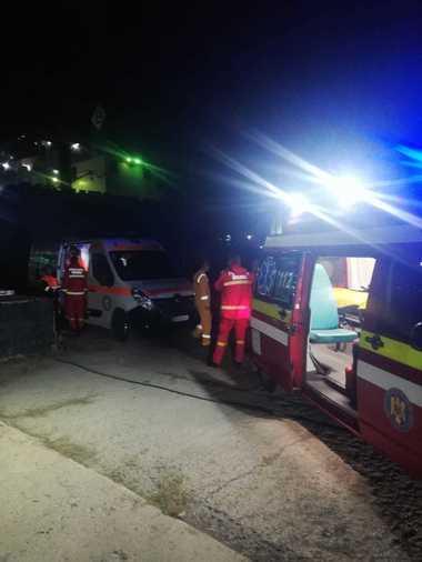 O ambarcaţiune ARSVOM a intervenit pentru preluarea comandantului unei nave care era suspect de infarct / Bărbatul a fost adus în stare stabilă la cheu şi preluat de echipajele medicale 

