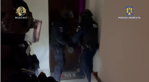 UPDATE - Reţea de traficanţi de droguri, coordonată din penitenciar de unul dintre fiii lui Sile Cămătaru / 12 percheziţii, una în Penitenciarul Jilava / Reţeaua introducea cannabis, cocaină şi heroină în închisoare