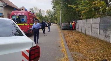 Cadavrul unui bărbat, descoperit pe bancheta unei maşini parcate pe o stradă din Timişoara
