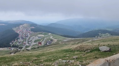 UPDATE - Transalpina şi Transfăgărăşanul se închid, de luni dimineaţă, din cauza condiţiilor meteo