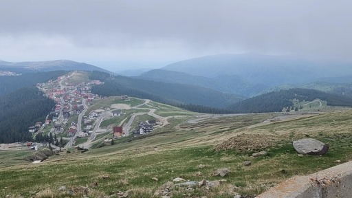 UPDATE - Transalpina şi Transfăgărăşanul se închid, de luni dimineaţă, din cauza condiţiilor meteo