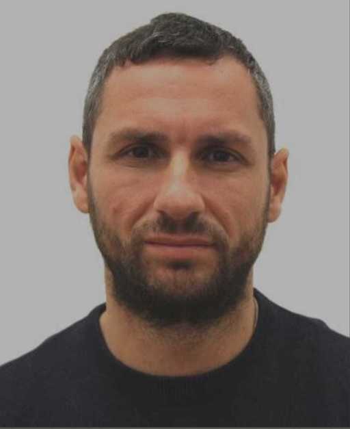 UPDATE - Fostul fotbalist Lucian Burdujan, dat dispărut de familie, s-a prezentat la poliţie, cerând revocarea anunţului referitor la dispariţia sa/ El nu doreşte ca familia să ştie unde locuieşte
