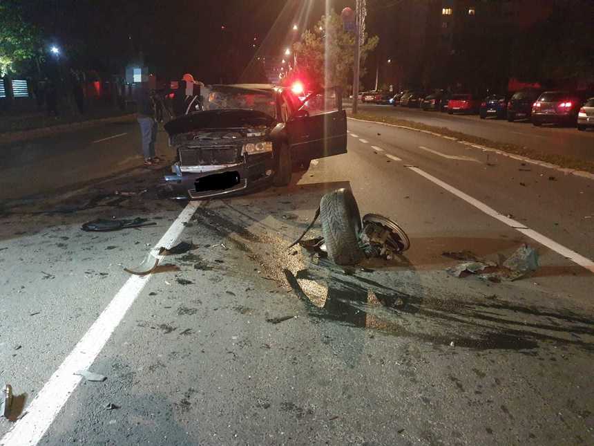 Buzău: Tânăr de 27 de ani, rănit într-un accident rutier produs de un bărbat care s-a urcat băut la volanul unei maşini, deşi nu deţine permis de conducere

