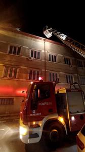 Peste o mie de apeluri înregistrate la 112, în judeţul Constanţa / 60 de maşini au fost avariate / Au fost degajaţi 240 de copaci şi 50 de acoperişuri de locuinţe / 21 de localităţi nu au curent


