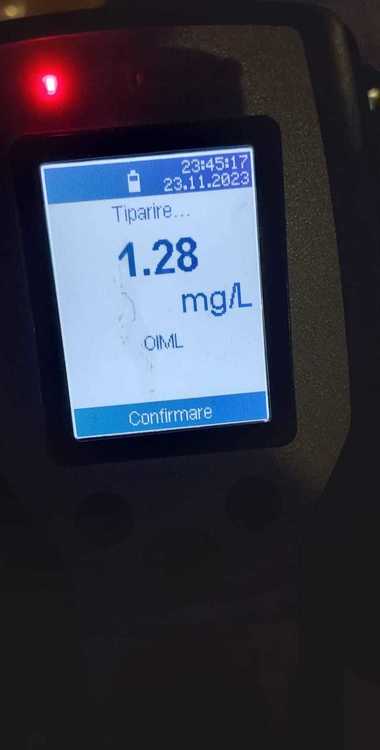 Dolj: Şofer cu o alcoolemie de 1,24 mg/l alcool pur în aerul expirat, implicat într-un accident rutier. Poliţişti au constatat că avea şi permisul suspendat - FOTO
