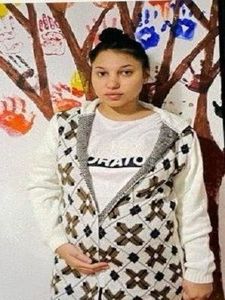 Fată de 17 ani, care a plecat din Spitalul Judeţean de Urgenţă Slatina, unde era internată, fiind însărcinată, căutată de poliţişti