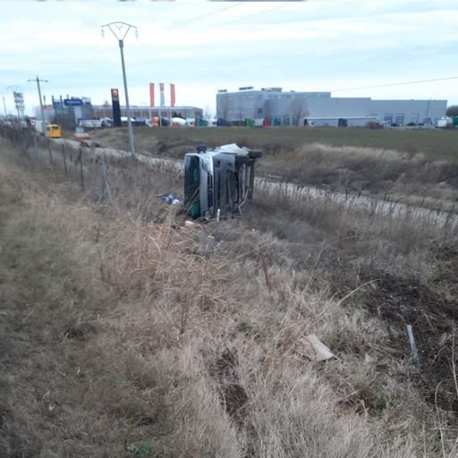 Doi copii, răniţi într-un accident produs sâmbătă pe autostrada Bucureşti-Piteşti - FOTO
