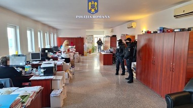 Constanţa: Şapte percheziţii într-un dosar de înşelăciune/ Mai multe persoane sunt suspectate că au livrat beton de o calitate inferioară, fără a preciza acest lucru/ Prejudiciul se ridică la două milioane de lei