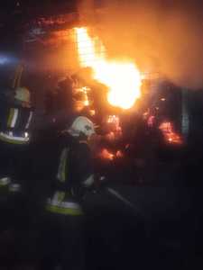 Suceava: Incendiu la o anexă a Şcolii Gimnaziale din Găineşti/ Intervenţia pompierilor a durat peste trei ore