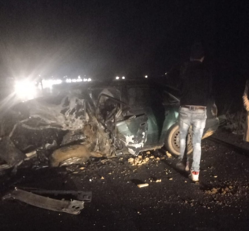 UPDATE - Accident rutier grav pe un drum judeţean din Braşov / Un adolescent de 16 ani şi un bărbat au murit / O femeie şi două fete au fost rănite