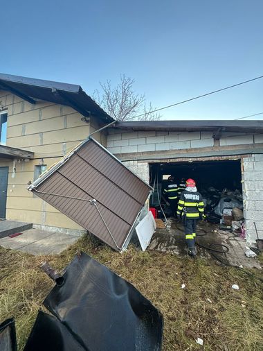 Vaslui: Tânăr de 18 ani, rănit după explozia unei centrale pe lemne / El a suferit arsuri grave, fiind semiconştient / Un bărbat din Suceava a murit într-un incident similar