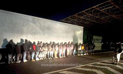 50 de cetăţeni străini, depistaţi în tentativă de trecere ilegală a frontierei, la Punctele de Trecere a Frontierei Nădlac şi Nădlac II
