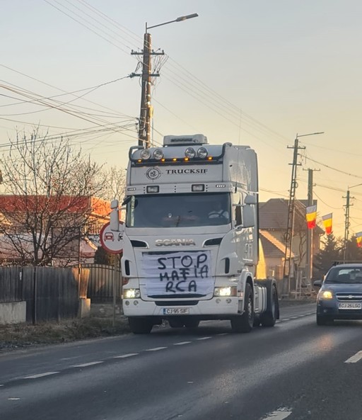 Trafic îngreunat pe DN 1, la ieşirea din Cluj-Napoca spre Gilău, în contextul protestului transportatorilor/ Poliţia recomandă rută ocolitoare