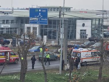 Timişoara: Doi muncitori care făceau reparaţii la un drum, răniţi de o şoferiţă de 86 de ani care conducea un autoturism Tico
