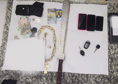 Buzău: 21 de percheziţii la persoane bănuite de proxenetism, spălare de bani şi evaziune fiscală / Suspecţii ar fi determinat femei să practice prostituţia pe teritoriul mai multor ţări / Prejudiciul, estimat la 1 milion de euro