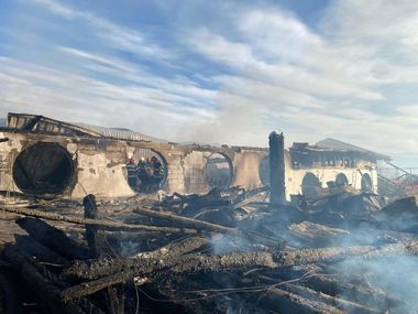 Incendiul de la Ferma Dacilor - Funcţionara din Primăria Gura Vadului, arestată preventiv / Decizia Judecătoriei Ploieşti nu este definitivă
