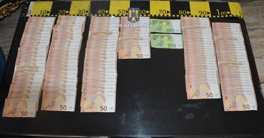 Buzău - Şapte persoane au fost reţinute în dosarul care vizează infracţiuni de proxenetism, spălare de bani şi evaziune fiscală / Sechestru pe 17 imobile şi 17 autoturisme