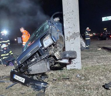 Patru persoane rănite, printre care o fată de 8 ani, într-un accident rutier care a avut loc la ieşire din Timişoara