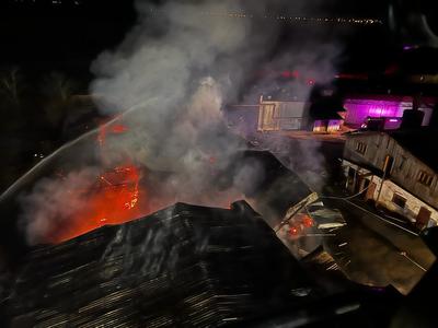 Timiş: Incendiu puternic la o hală de depozitare din Lugoj