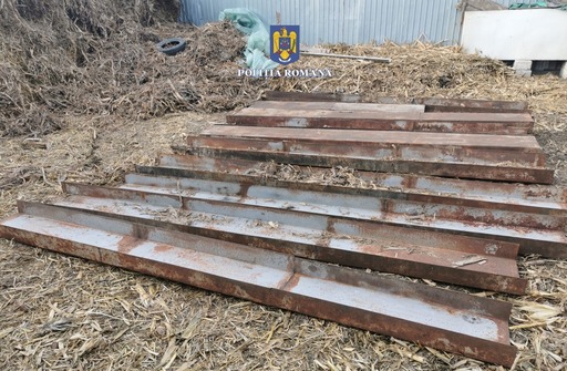 Buzău: Doi bărbaţi, cercetaţi după ce au furat mai multe componente ale instalaţiei de semnalizare a căii ferate