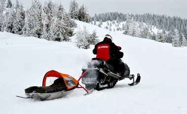 UPDATE - Doi cetăţeni ucraineni, căutaţi în zona montană din judeţul Maramureş / Zăpada are în unele locuri şi un metru şi jumătate / După mai mult de 6 ore si jumătate de urcat, salvatorii montani au ajuns la cetăţenii ucrainieni