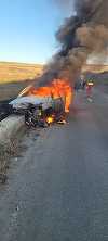 Alba: Accident rutier grav, pe un drum judeţean. O maşină a luat foc, după ce s-a izbit de un cap de pod, o persoană fiind găsită carbonizată - VIDEO