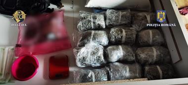 Bărbat care a vândut cocaină şi LSD, pentru sume cuprinse între 1.000 şi 1.500 de lei, arestat