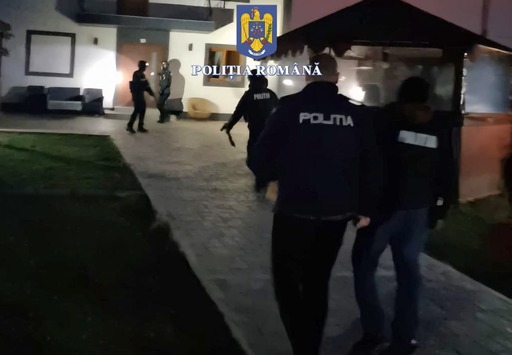 Constanţa: Percheziţii în trei judeţe, la persoane bănuite că au încasat 200.000 de lei pentru a livra cereale unei firme, dar nu au făcut acest lucru