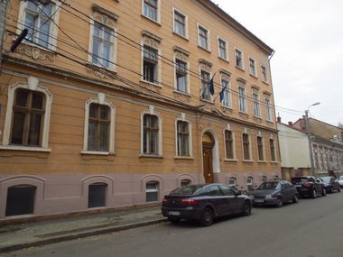 Timişoara: 120 de elevi şi profesori ai unui liceu au fost evacuaţi, după ce un incendiu a izbucnit la un corp de iluminat dintr-o clasă