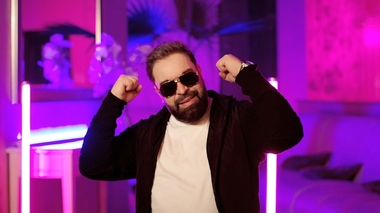 UPDATE  - Florin Salam, ridicat şi dus la audieri, sub acuzaţia de înşelăciune / El a fost reţinut, ulterior fiind plasat sub control judiciar