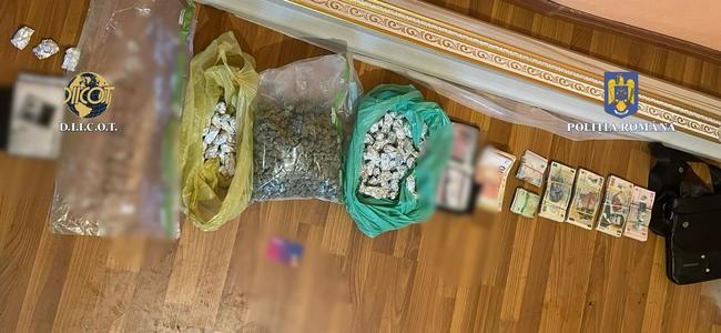 Şapte persoane care vindeau cannabis şi ”cristal” unor tineri din Gorj, inclusiv elevi, reţinute de DIICOT/ Între suspecţi, un cetăţean străin