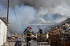 Brăila: Incendiul de la depozitul de fructe, stins după mai bine de 8 ore