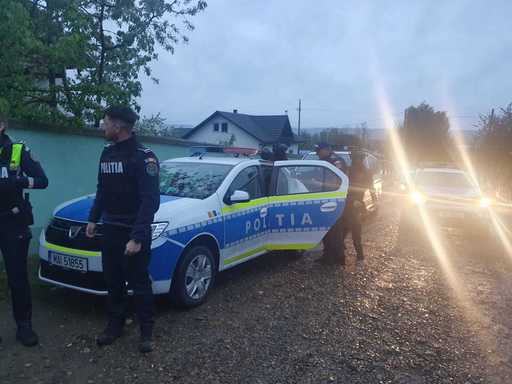 Percheziţii în Botoşani şi Suceava, la persoane bănuite de braconaj piscicol