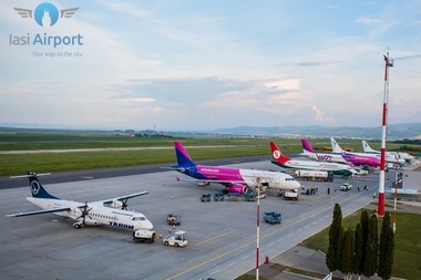 UPDATE - Planul Roşu de Intervenţie pe Aeroportul din Iaşi, după ce o cursă Londra-Chişinău cu 220 de pasageri la bord a fost deviată, în urma unei ameninţări cu bombă pe Aeroportul Chişinău / Pasagerii vor fi duşi cu autocarele la Chişinău