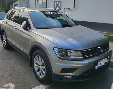 Constanţa: Percheziţii la persoane care ar fi contrafăcut mai multe cărţi de identitate şi au obţinut astfel credite 