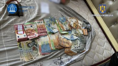 Două auto-intitulate tămăduitoare, anchetate pentru înşelăciune cu un prejudiciu de 95.000 de euro
