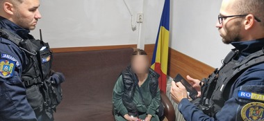 O femeie a venit cu un cuţit la Curtea de Apel Constanţa, pentru a ameninţa o grefieră/ Ea a fost oprită la timp de jandarmi 